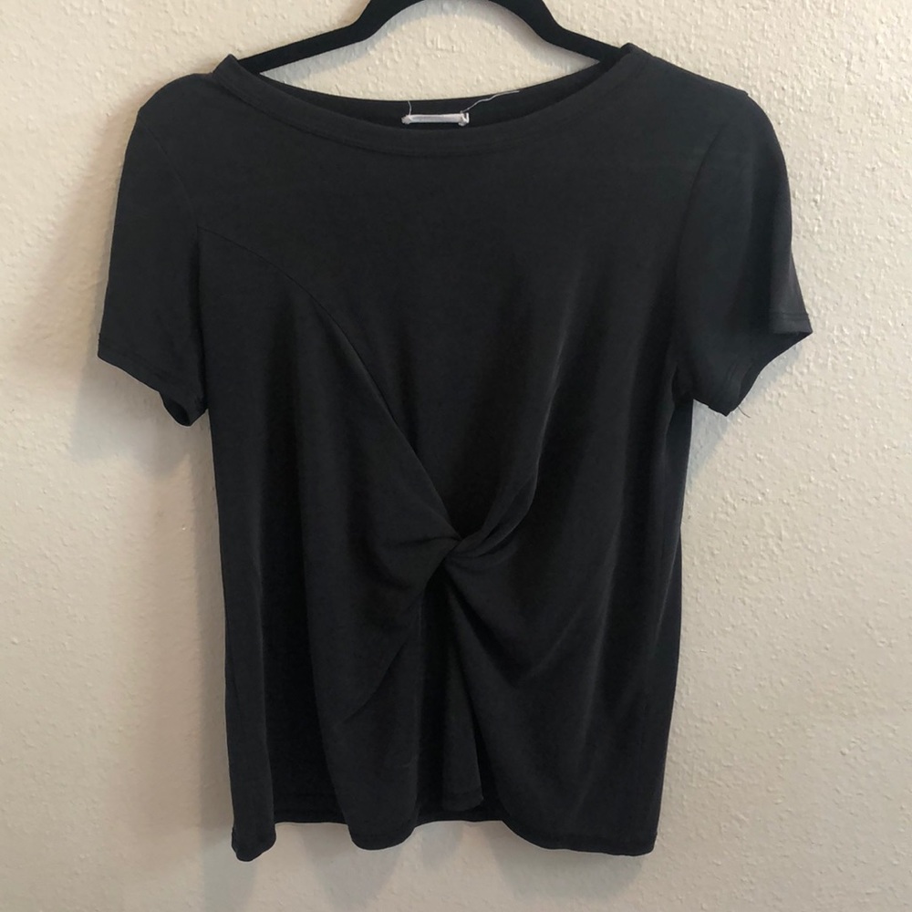 Grey/black twist front top